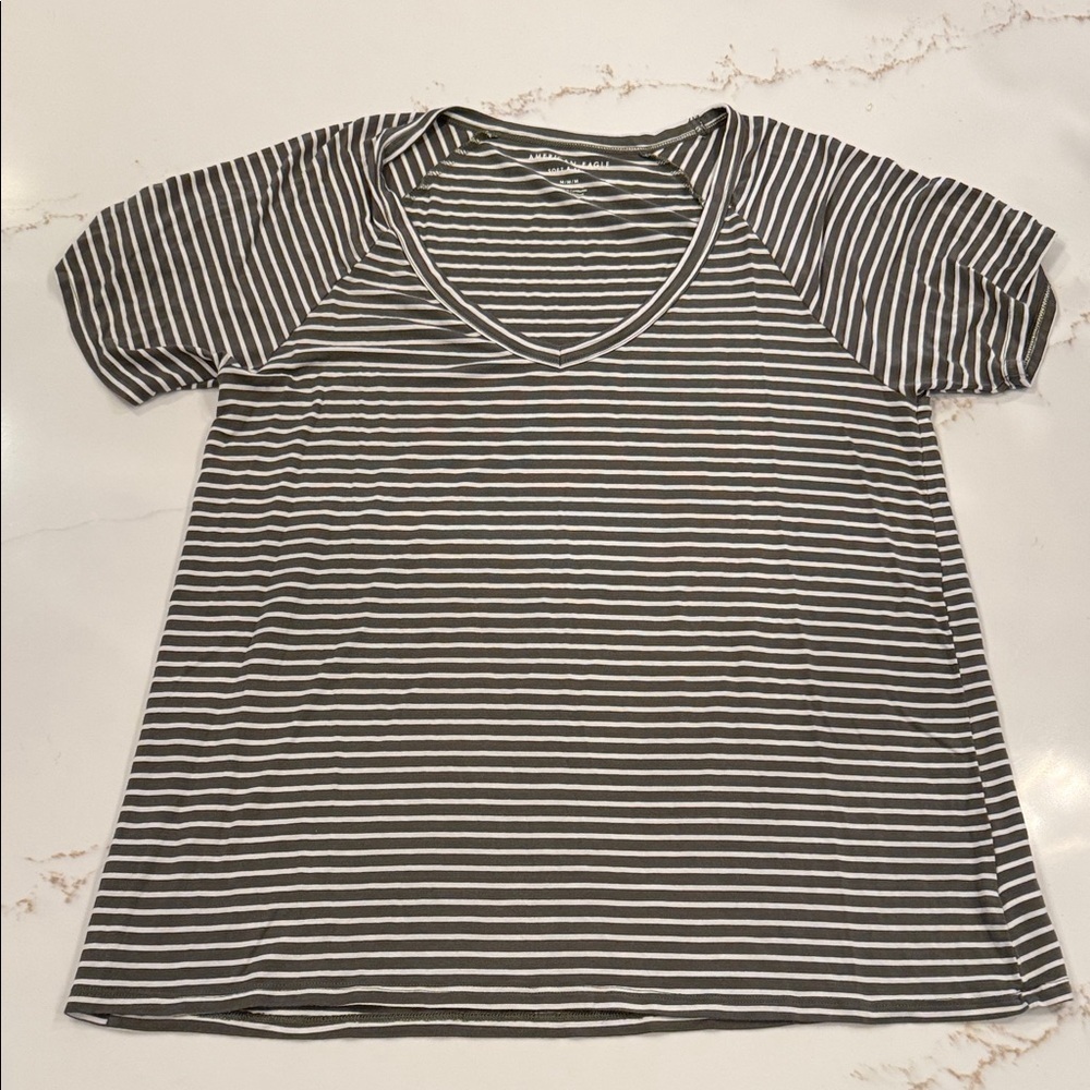 American Eagle Outfitters Gray and White Striped V-Neck Tee